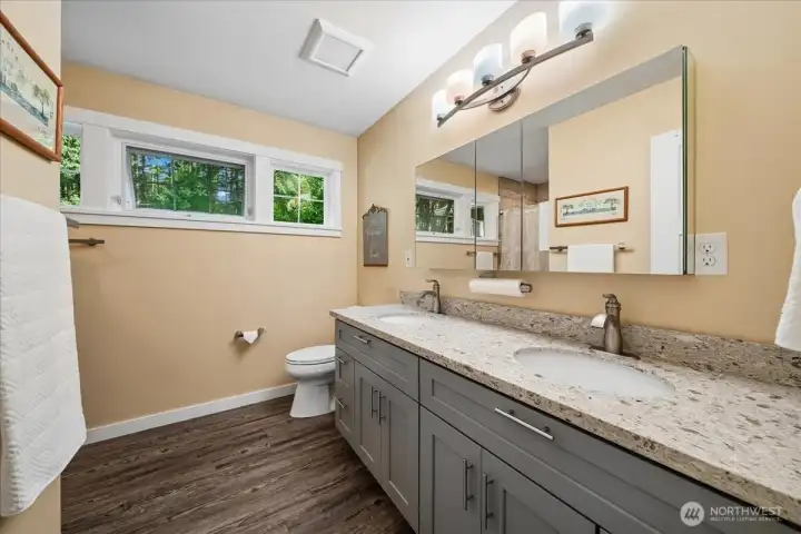 Primary 3/4 bath, double sinks