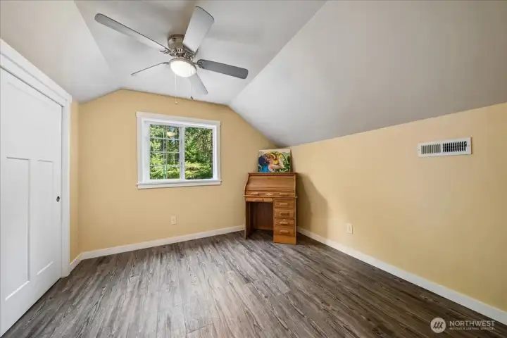 Upstairs bedroom 1