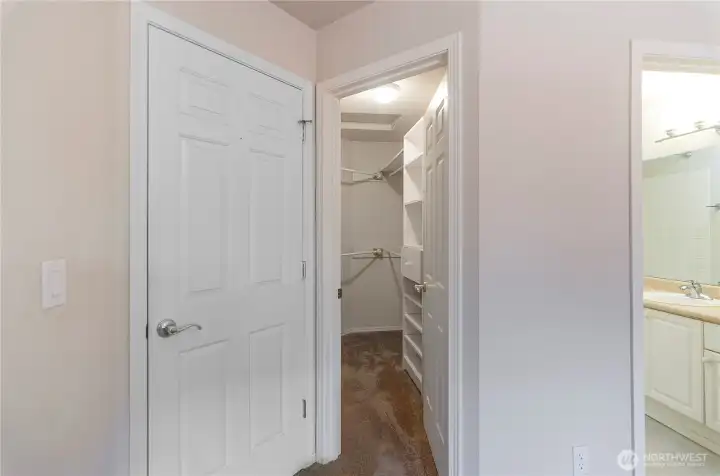 Main floor walk-in closet.