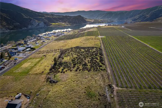 Building lot w/spectacular views of Columbia River!