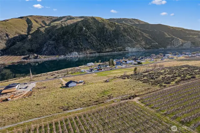 Building lot w/spectacular views of Columbia River!