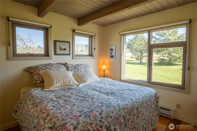 Second bedroom