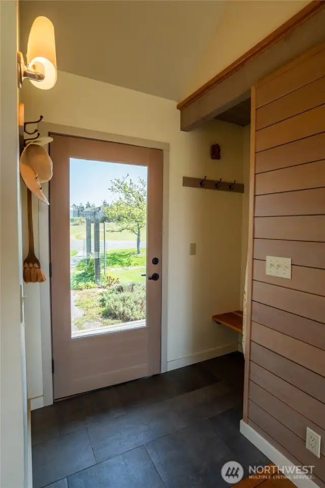 Entryway and coat area