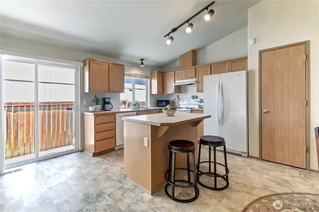Island with storage and pantry