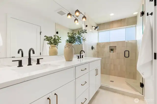 Bathroom off bedroom