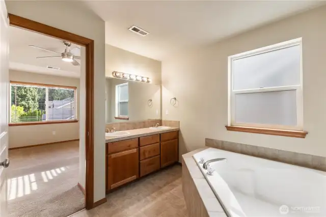 Primary bath, including garden tub