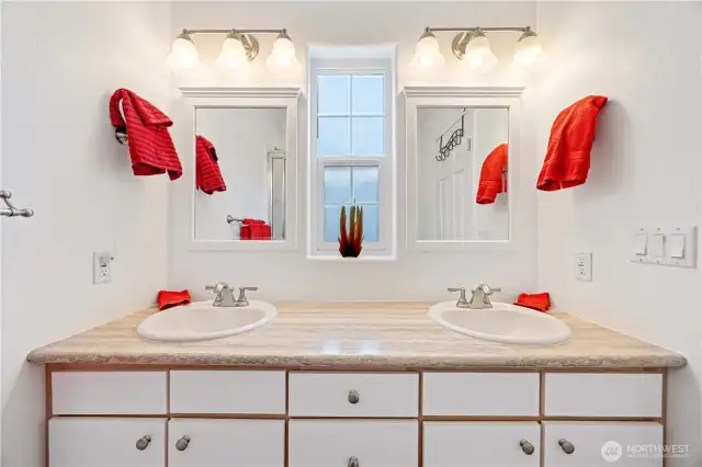 Primary 3/4 bath