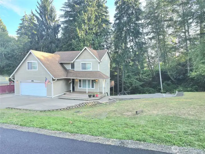 Front of 954 Rustic Way, Aberdeen WA 98520