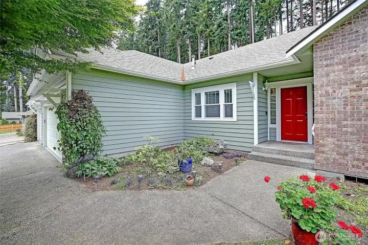 Beautiful design welcomes you home!