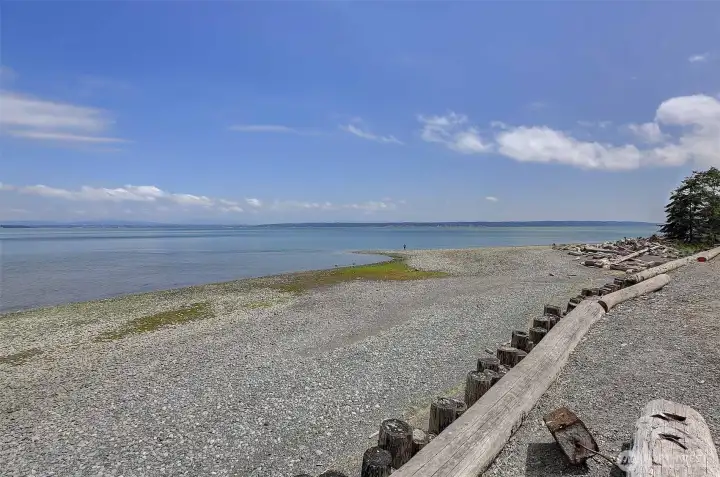 Cavalero Beach only 3 mins away!