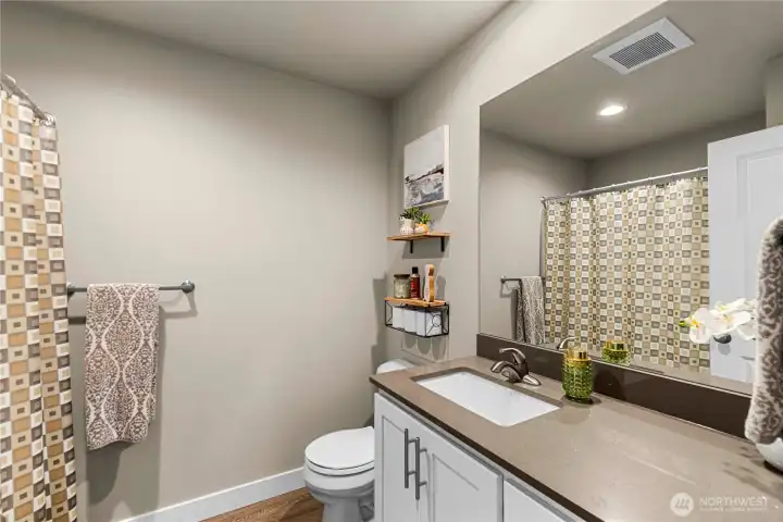 Full guest bath