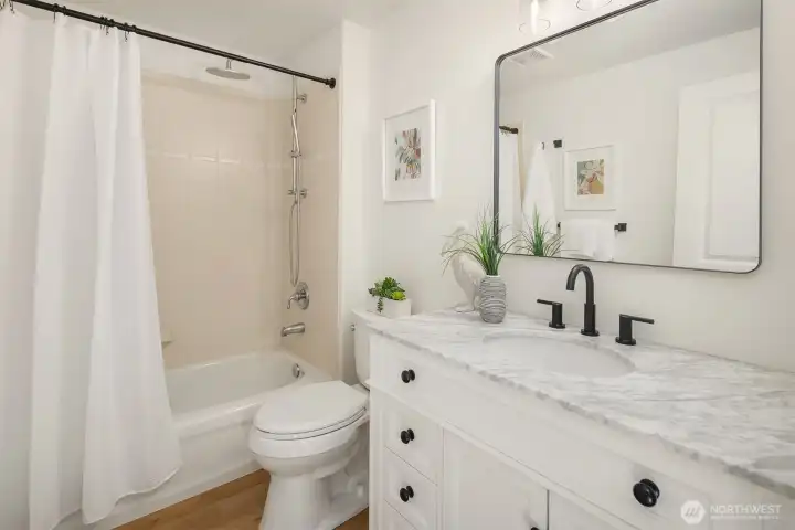 2nd Upper Level Full Bath