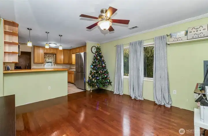 All Newer Stainless Appliances stay with the Home