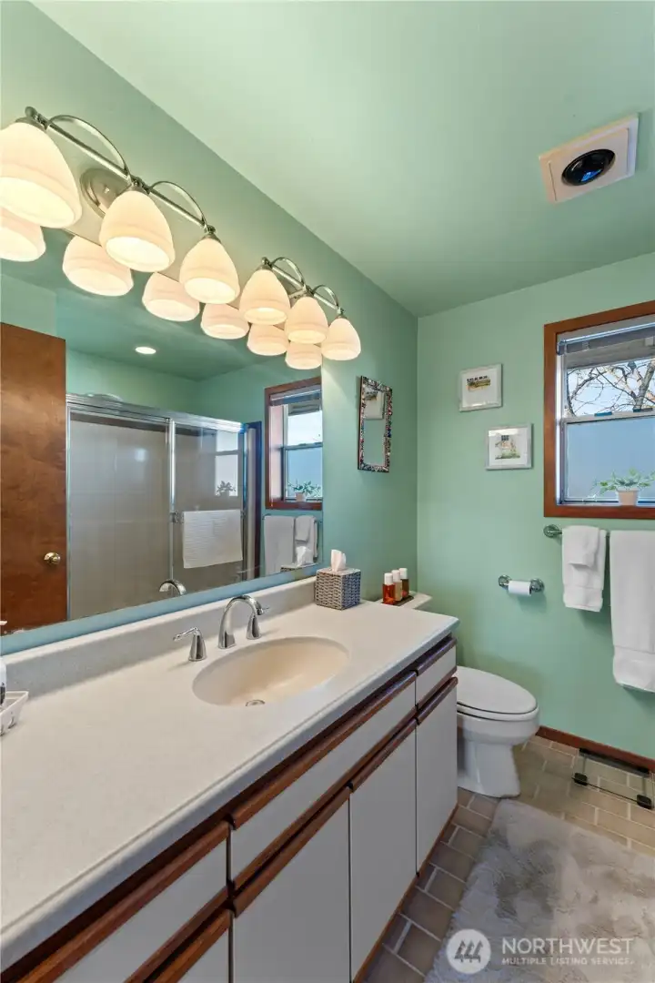 Additional bathroom upstairs