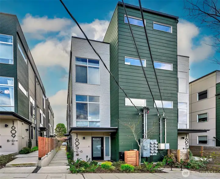 Modern urban living awaits in the heart of Seattle’s vibrant Central District.