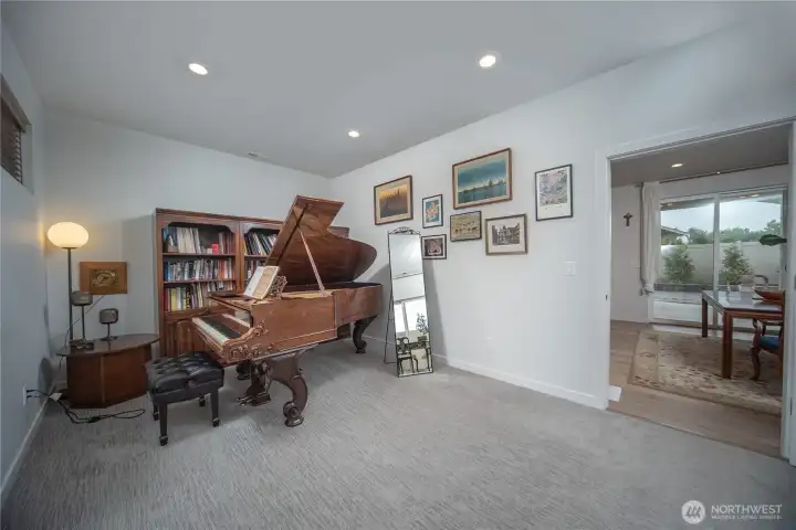 Main level flex room