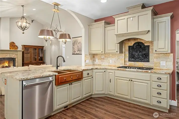 Look at those granite counters!