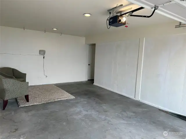 Basement Apt garage bay