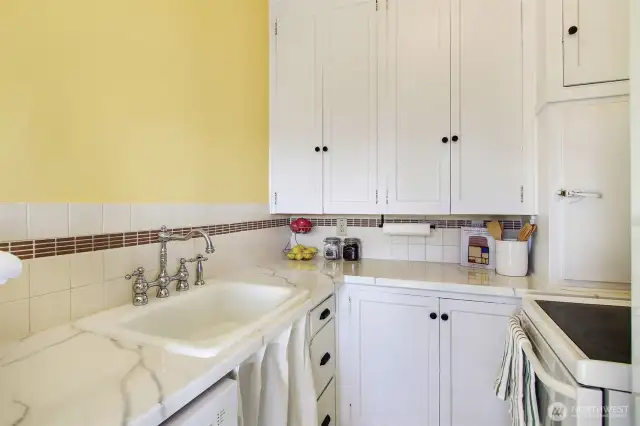Kitchen and appliances updated.