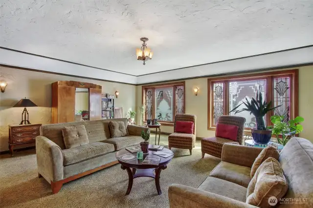 Amazing lobby. Please check out the art deco windows.