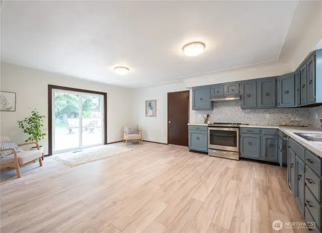 Kitchen with extra living spacer