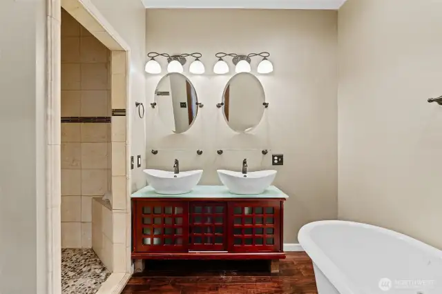 Primary bed bath
