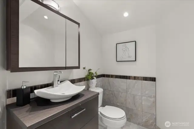 Ensuite bathroom off of Bathroom #4