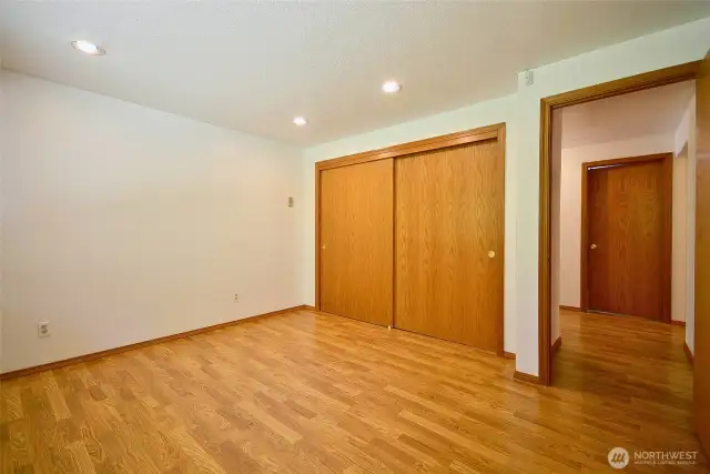 second bedroom, closet space.