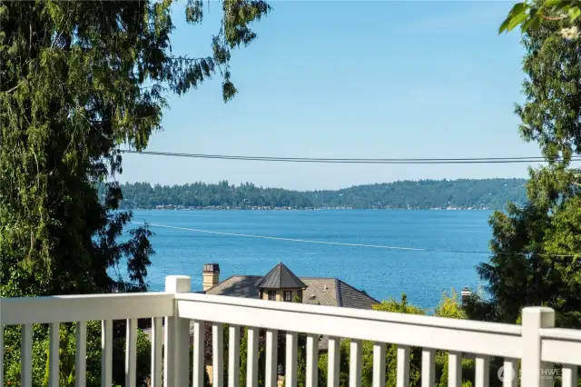 Step out on the deck to enjoy this full lake view backdrop.