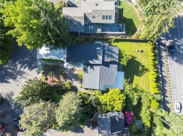 Looking for a nice back yard? Look no further!