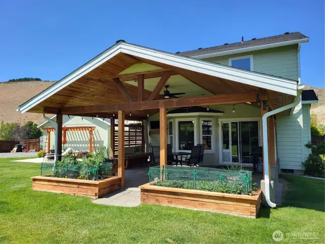 Attached, Covered, Patio w/ Benches & Planter Boxes