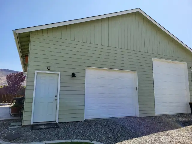 36' x 36' Shop w/ RV Door