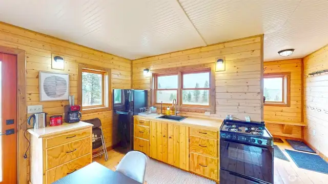 Guest cabin kitchen