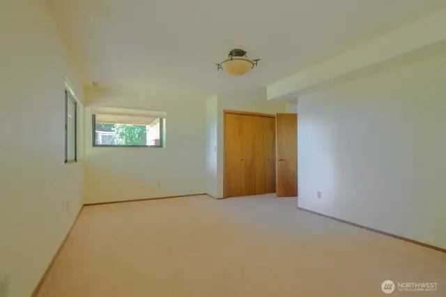 Lower bedroom