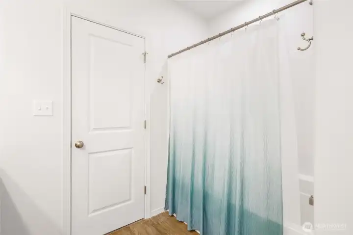 Having a shower AND a bathtub in the primary bedroom is "suite!"