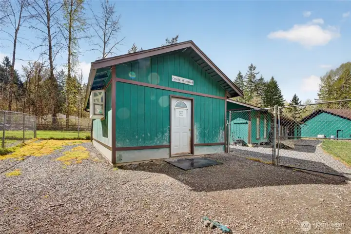 300 sq ft birthing center