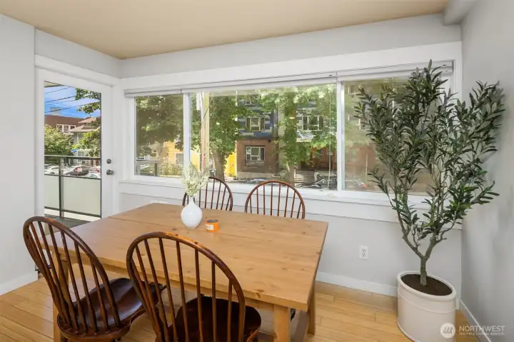 Great dinning area!
