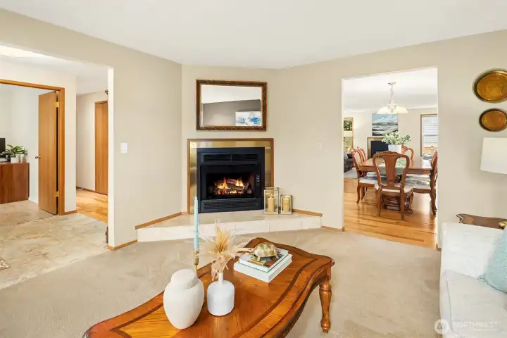 The circular floor plan is perfect for entertaining! The circular floor plan is perfect for entertaining!