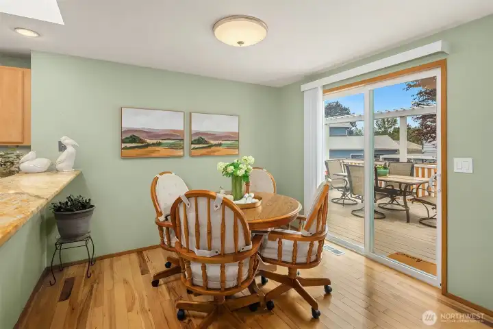 The breakfast nook is perfect for your everyday meals. The breakfast nook is perfect for your everyday meals.