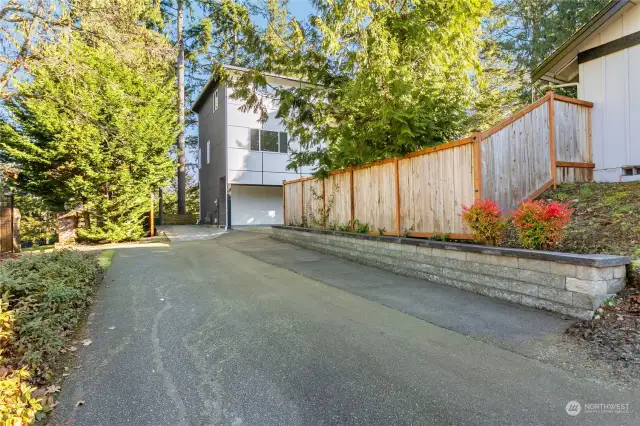 Driveway to house