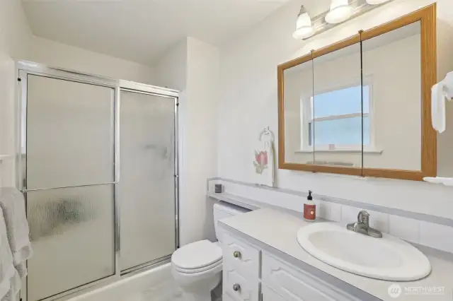 Primary 3/4 Bath