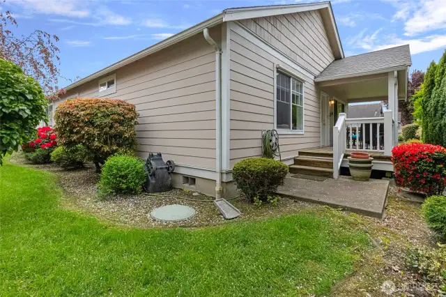 Side yard to private back porch