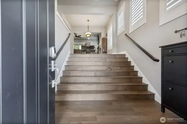 Entry way from front french doors