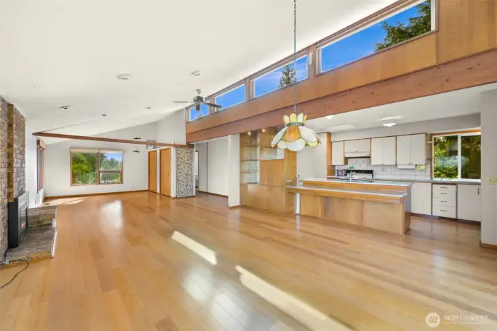 Open floor plan!