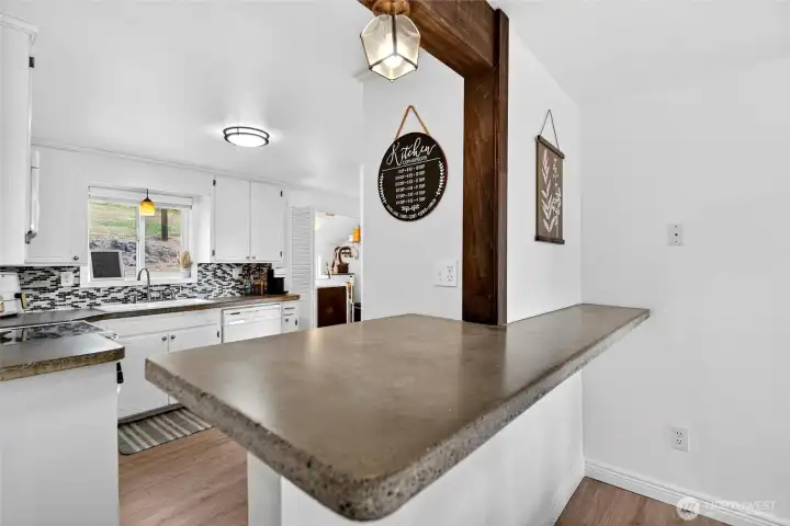 Concrete bar for seating