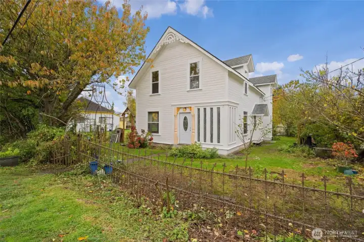 Welcome to historic 5860 Bow St.