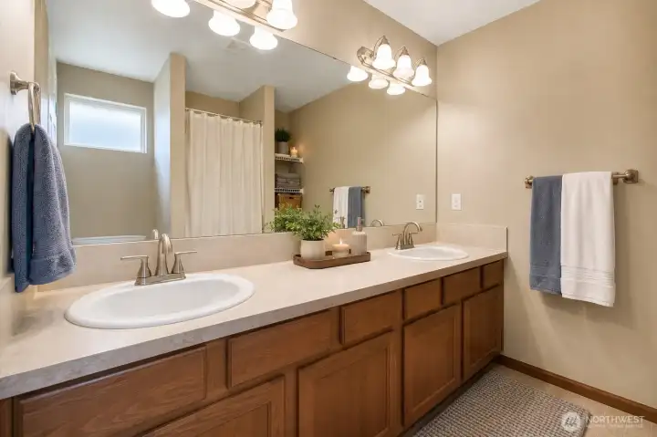 Master Bathroom virtual