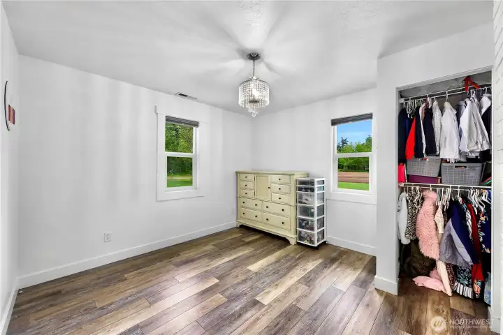 Second bedroom/guest room