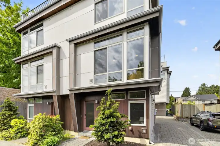 Modern Ballard townhome with alley entry and private parking