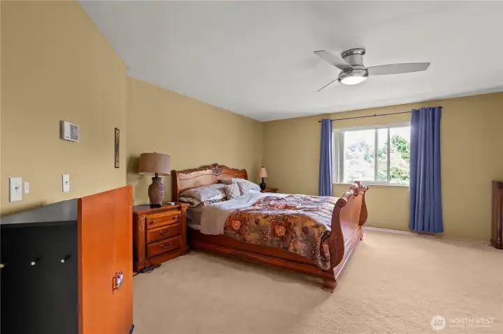 Spacious master bedroom